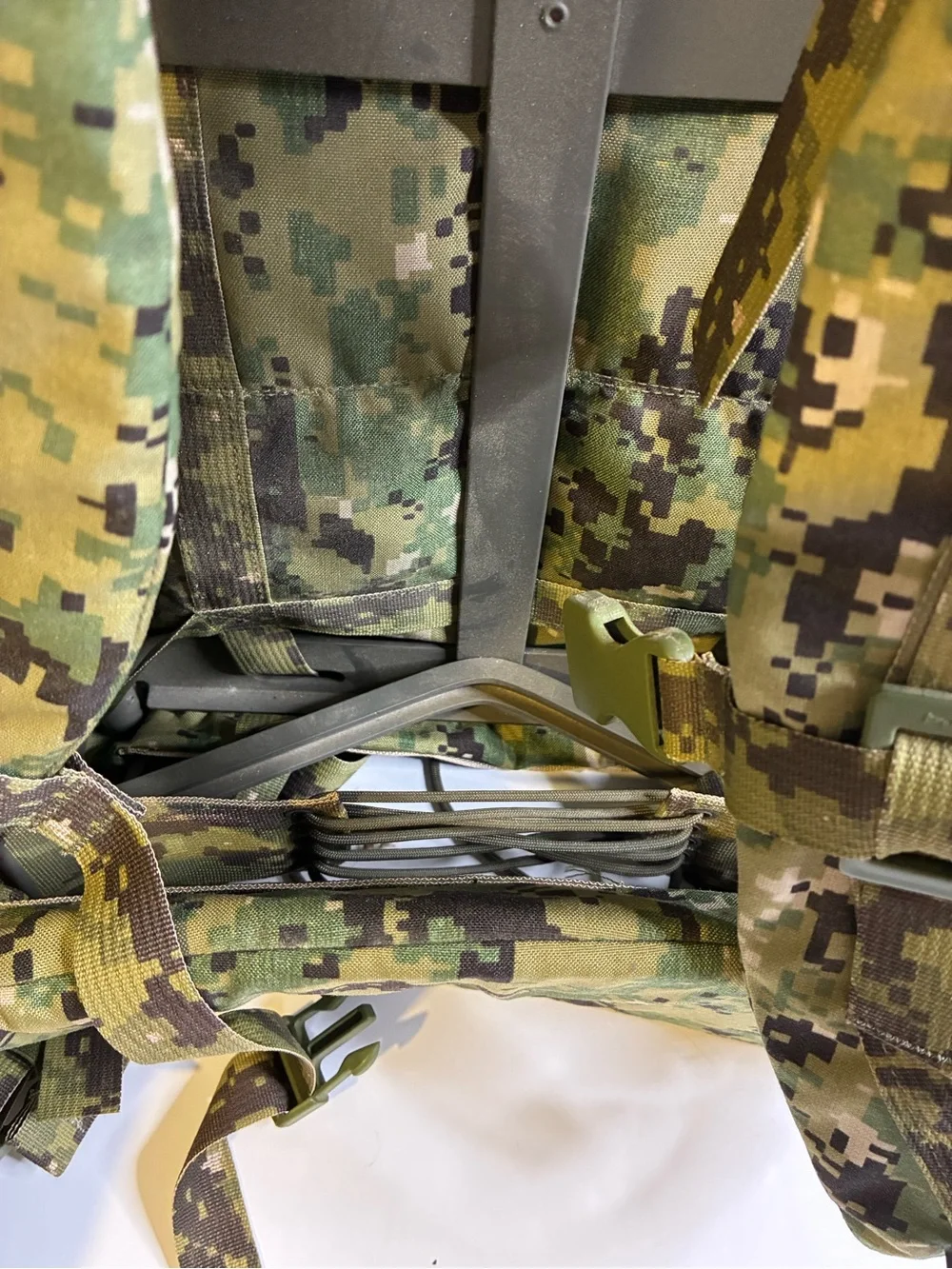 LBT-2657J 8-Pocket Lightweight Backpack AOR2 London Bridge Trading Navy DEVGRU